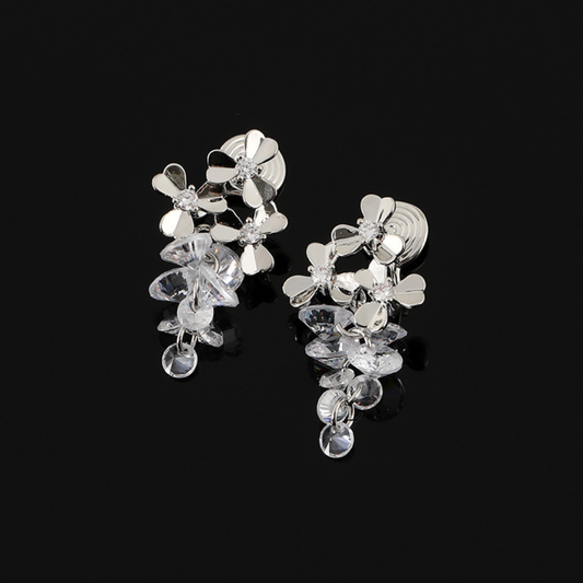 ブーケ&クリスタルシャワーイヤリング【ノンホール(フラットタイプ)】
