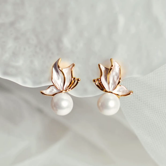 バタフライ&パールイヤリング【ノンホール(フラットタイプ)】