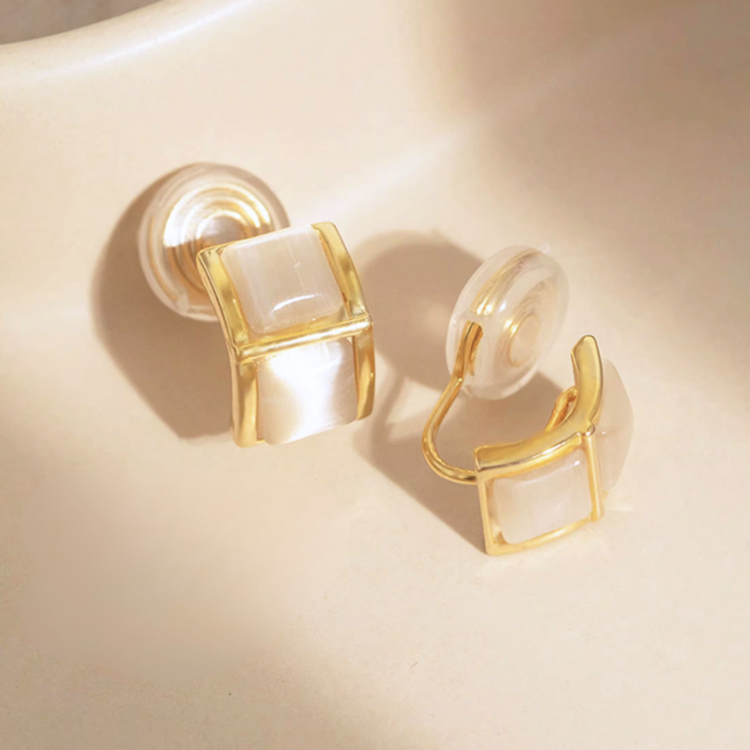 ニュアンススクエアイヤリング【ノンホール（フラットタイプ）】