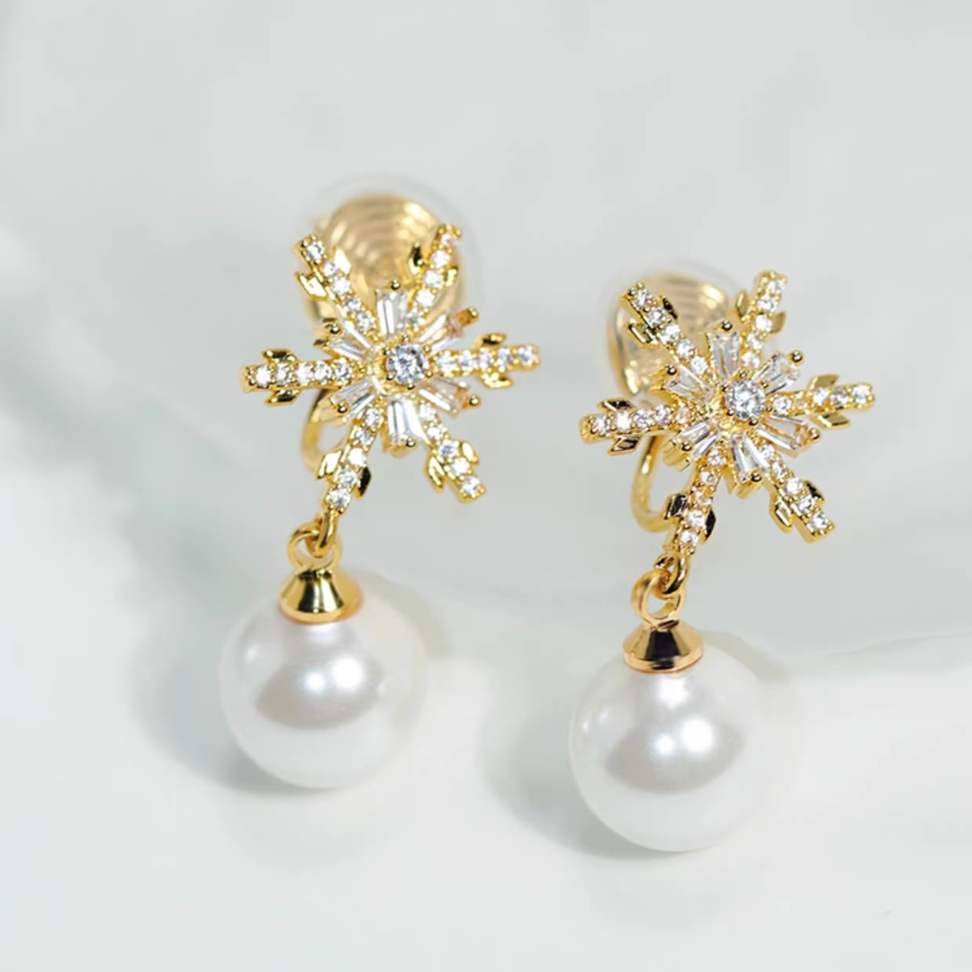 【新作｜12/14(日)〜】雪の結晶パールイヤリング【ノンホール（フラットタイプ）】