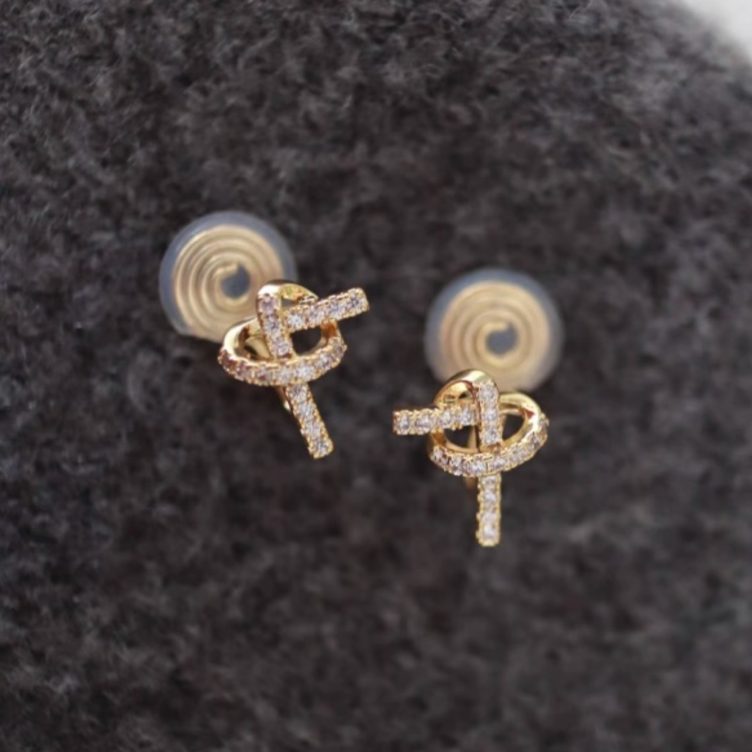 【新作｜12/3(月)〜】ハートノットイヤリング【ノンホール(フラットタイプ)】