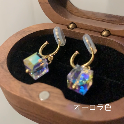 【再入荷｜2/17(火)〜】クリスタルキューブイヤリング【ノンホール（フラットタイプ）】
