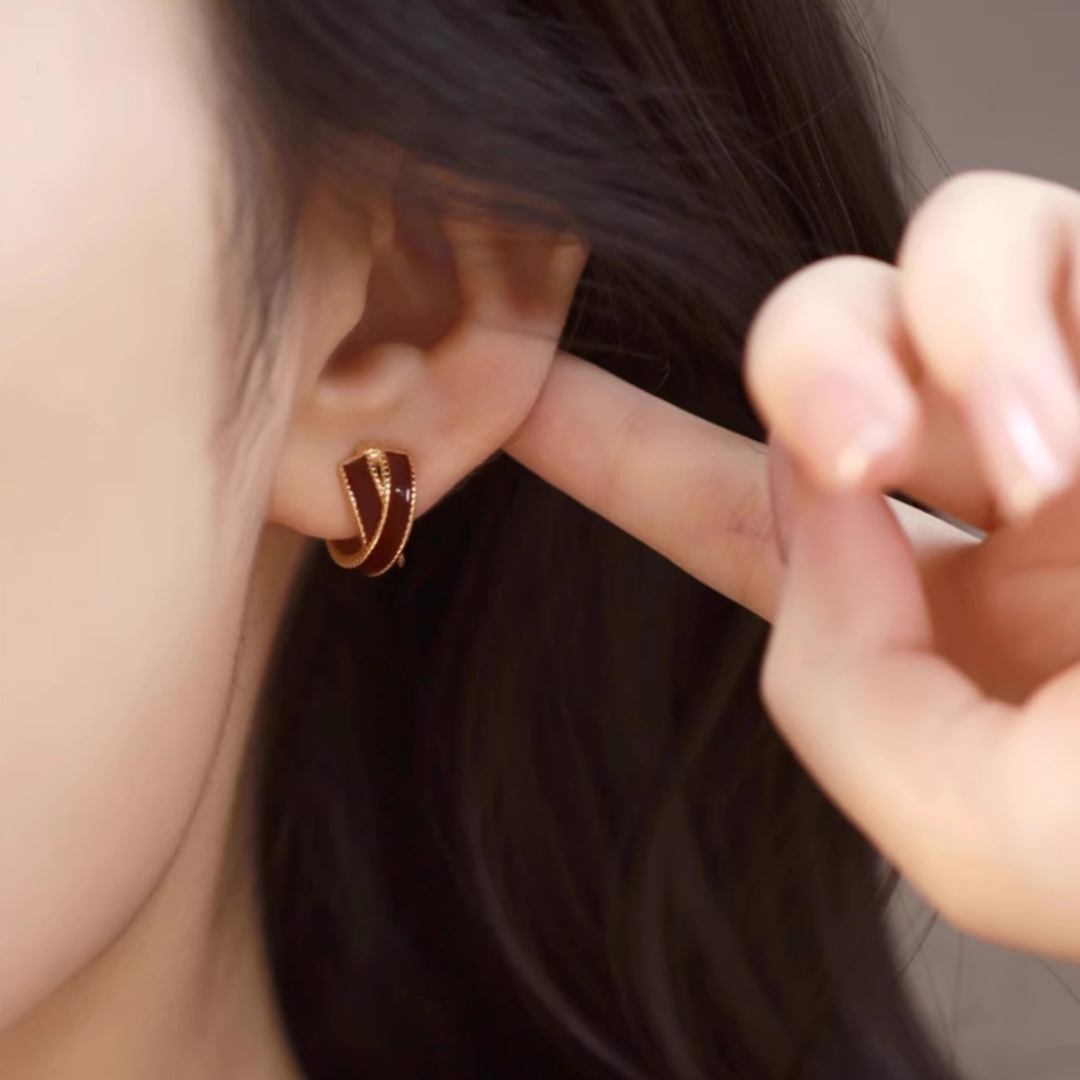 【新作｜12/14(日)〜】ワインレッドクロスイヤリング【ノンホール（フラットタイプ）】