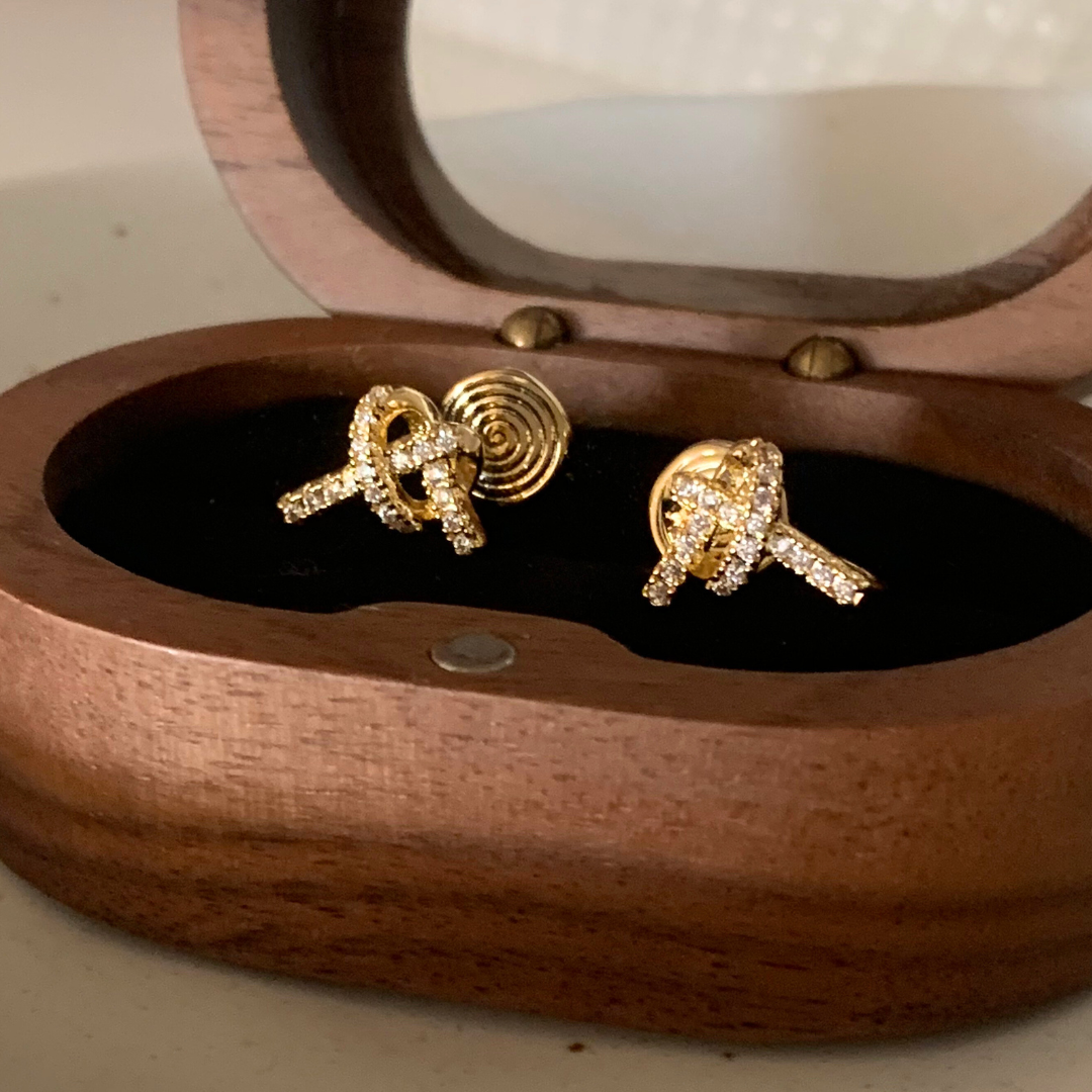 【新作｜12/3(月)〜】ハートノットイヤリング【ノンホール(フラットタイプ)】