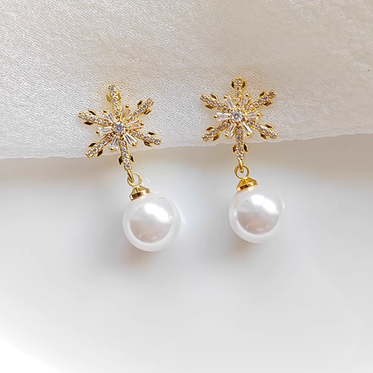 【新作｜12/14(日)〜】雪の結晶パールイヤリング【ノンホール（フラットタイプ）】