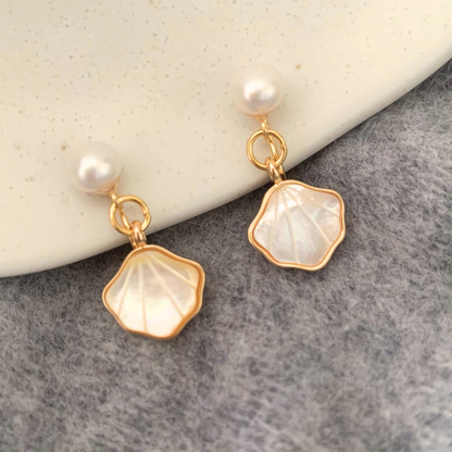 【新作｜12/3(月)〜】パール&シェルドロップイヤリング【ノンホール（フラットタイプ）】