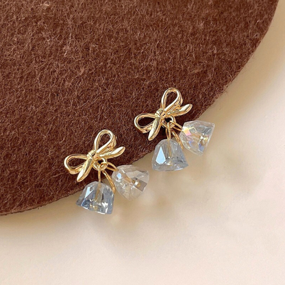 【新作｜12/14(日)〜】リボン×ベルチャームイヤリング【ノンホール（スプリングタイプ）】