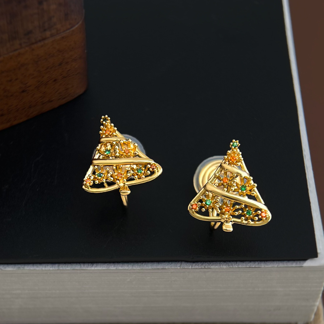 【新作｜12/14(日)〜】ゴールドクリスマスツリーイヤリング【ノンホール（フラットタイプ）】