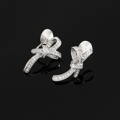 【新作｜1/19(月)〜】シンメトリーリボンイヤリング【ノンホール（フラットタイプ）】