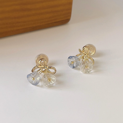 【新作｜12/14(日)〜】リボン×ベルチャームイヤリング【ノンホール（スプリングタイプ）】