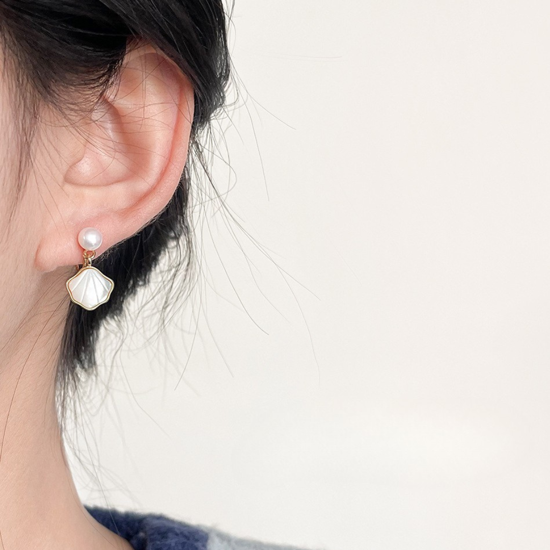 【新作｜12/3(月)〜】パール&シェルドロップイヤリング【ノンホール（フラットタイプ）】