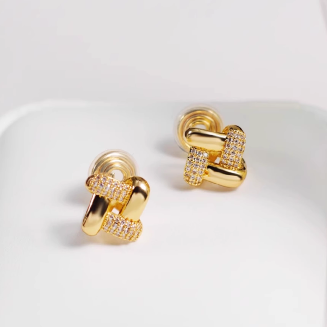 【新作｜12/3(月)〜】クロスチェーンイヤリング【ノンホール（フラットタイプ）】