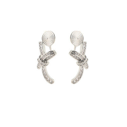 【新作｜1/19(月)〜】シンメトリーリボンイヤリング【ノンホール（フラットタイプ）】