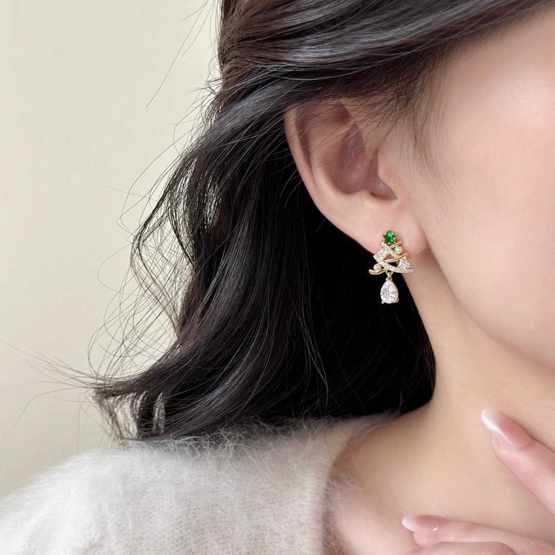 【新作｜12/14(日)〜】クリスマスツリージュエルイヤリング【ノンホール（フラットタイプ）】