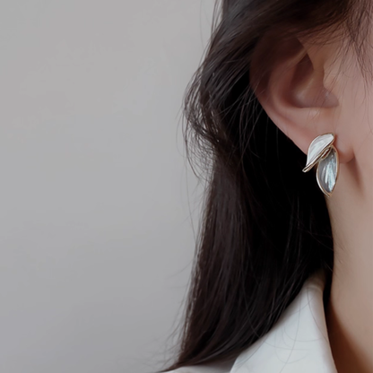 【新作｜12/3(月)〜】バイカラ―リーフイヤリング【ノンホール（フラットタイプ）】