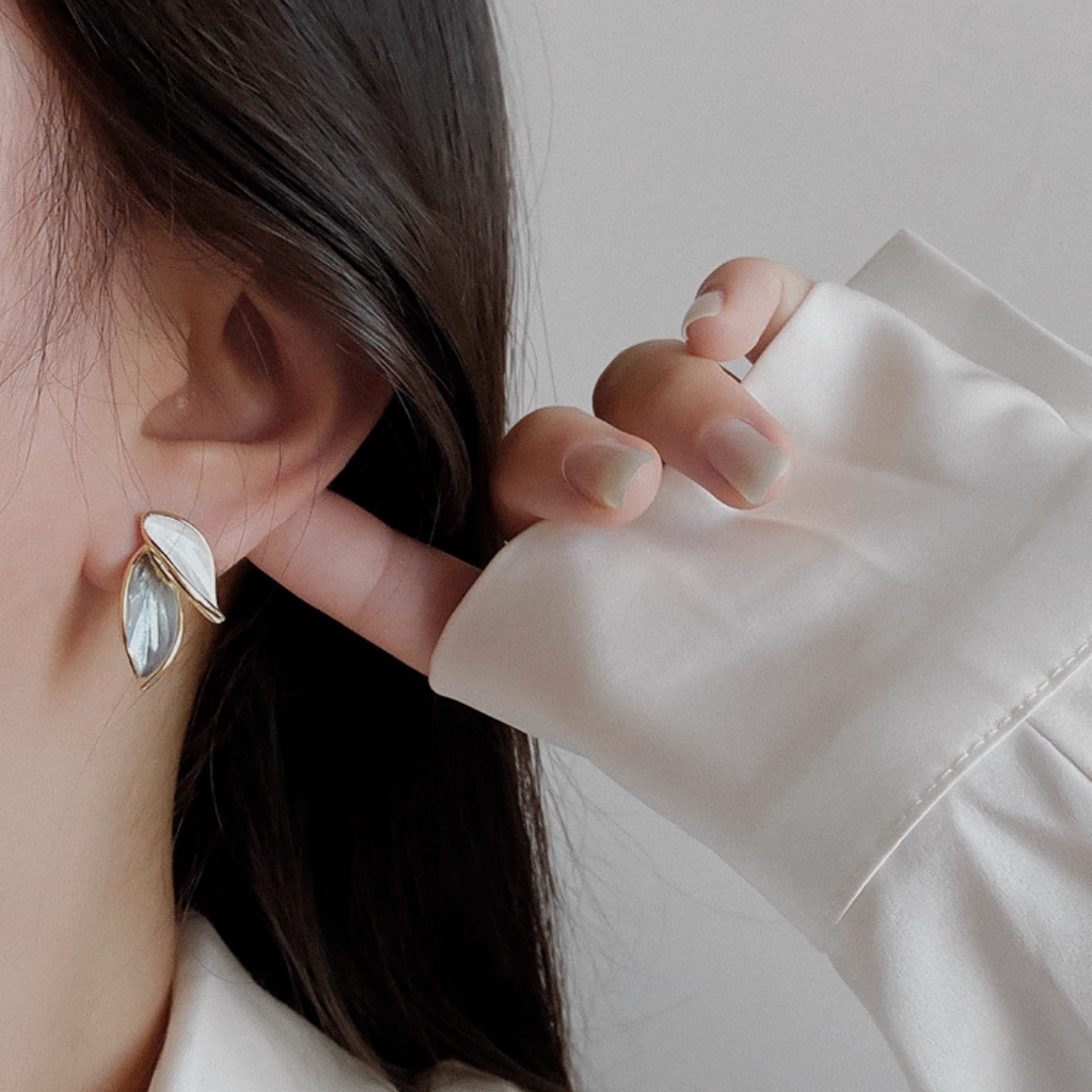 【新作｜12/3(月)〜】バイカラ―リーフイヤリング【ノンホール（フラットタイプ）】