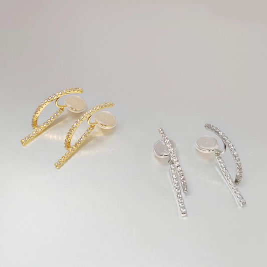 【予約販売｜10/30(木)〜発送】ジルコン＆カーブラインイヤリング【ノンホール（フラットタイプ）】
