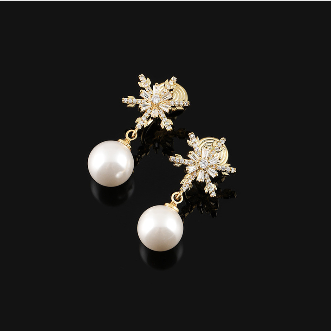 【新作｜12/14(日)〜】雪の結晶パールイヤリング【ノンホール（フラットタイプ）】