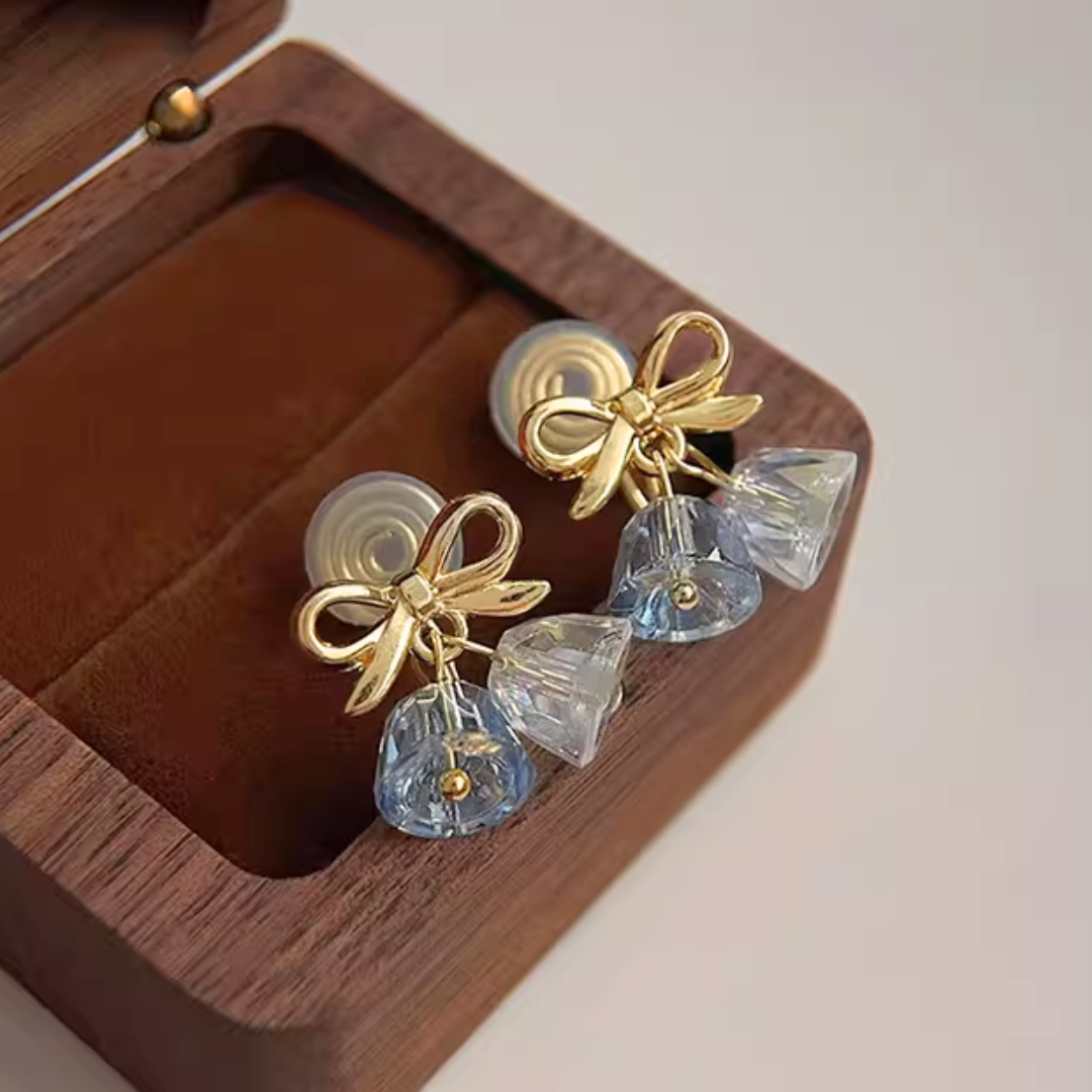 【新作｜12/14(日)〜】リボン×ベルチャームイヤリング【ノンホール（スプリングタイプ）】