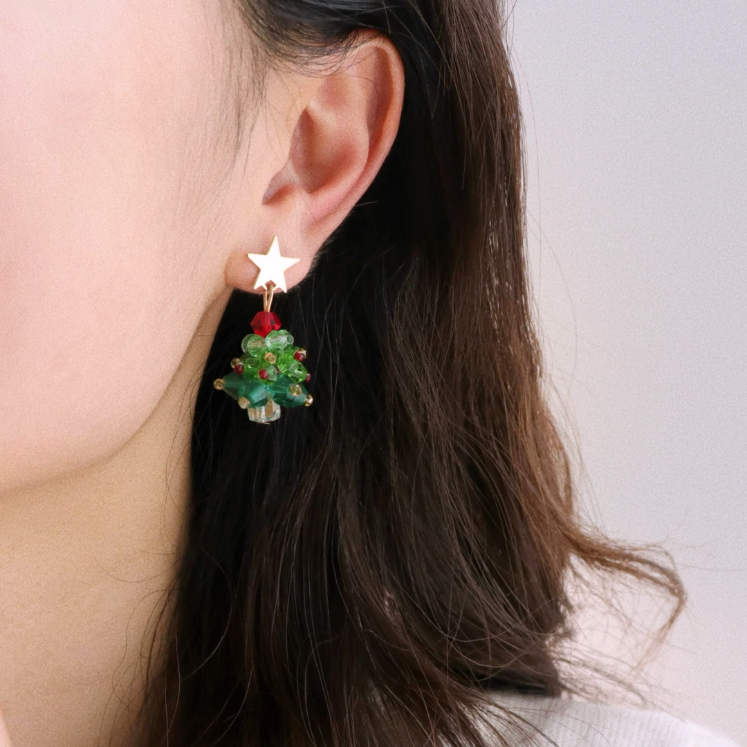 【新作｜12/14(日)〜】クリスマスツリービーズイヤリング【ノンホール（スプリングタイプ）】